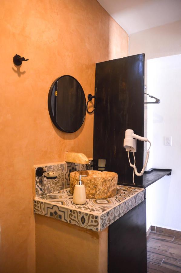 ואיאדוליד Habitaciones Colonial Zaci מראה חיצוני תמונה